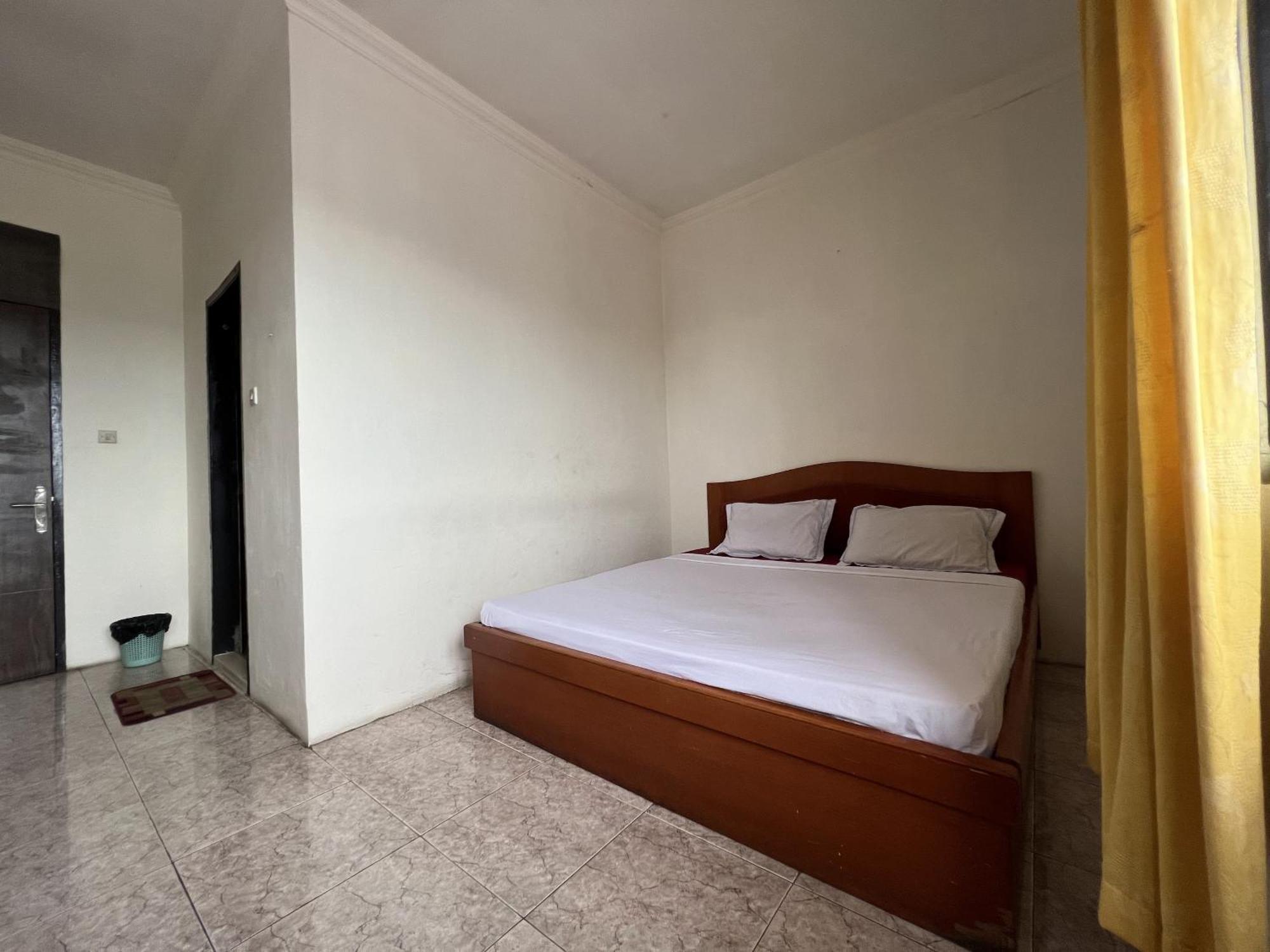 Hotel Oyo 92098 Kost Orange Syariah Makassar Exterior foto